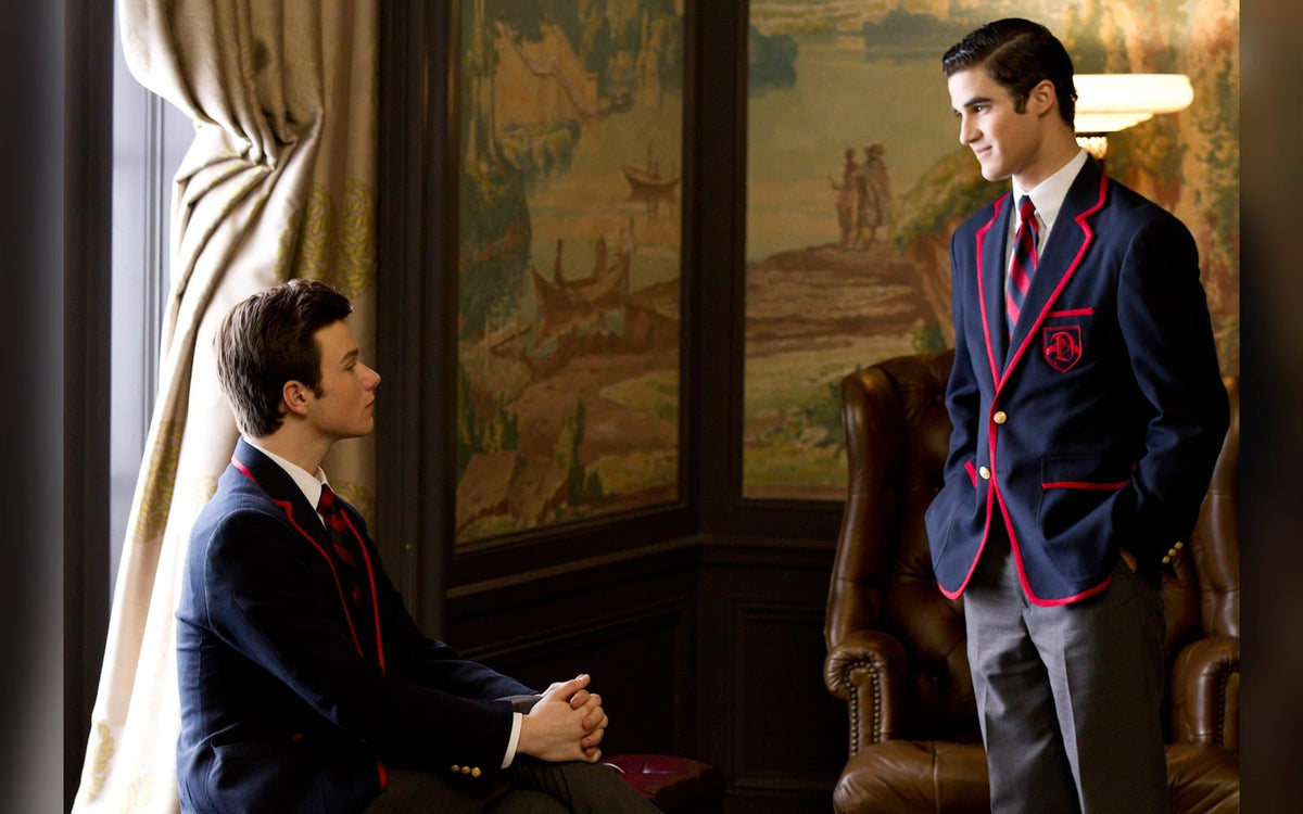 ‘Glee’ Reunion: Chris Colfer Joins Darren Criss Onstage to Perform ‘Baby It’s Cold Outside’ During London Concert